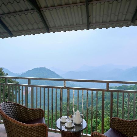 Elephant Passage Munnar Exteriör bild View from the hotel