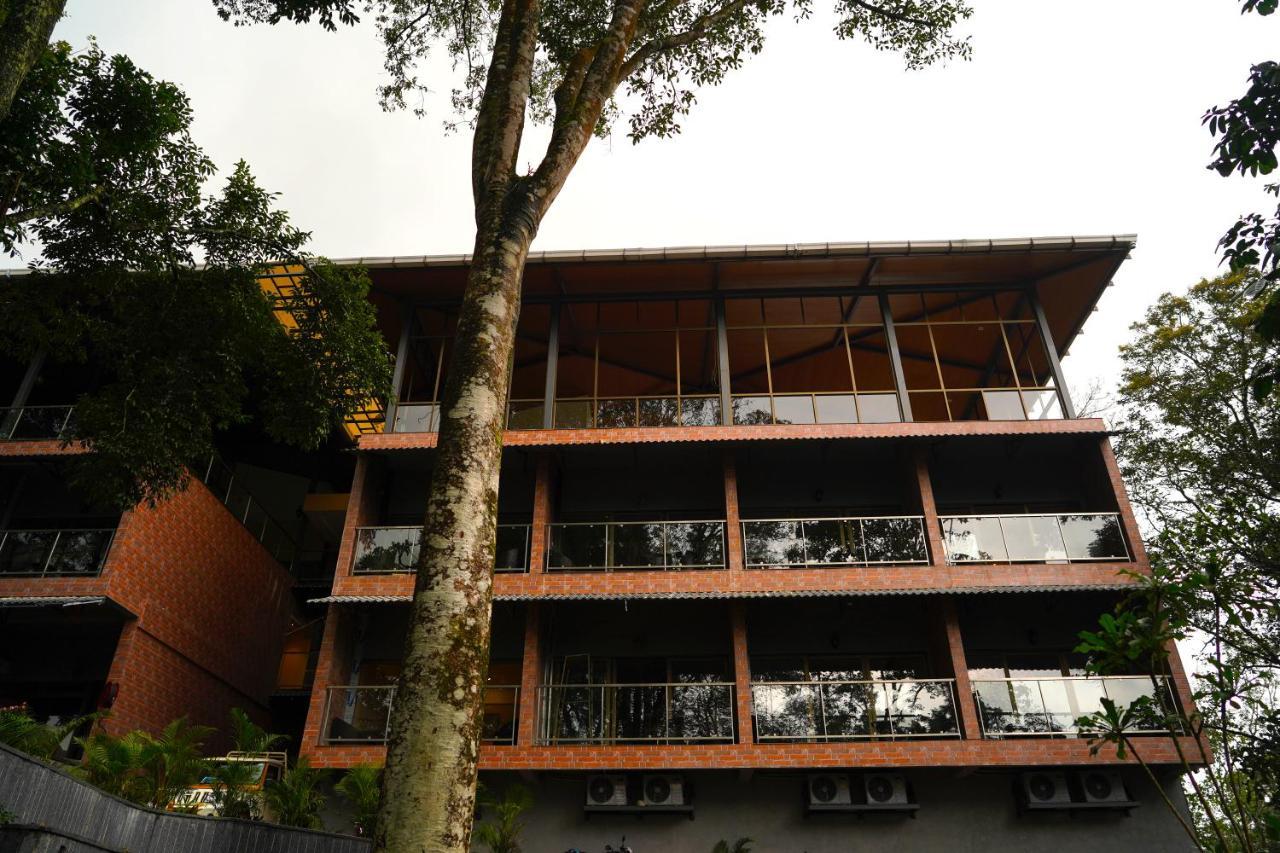 Elephant Passage Munnar Exteriör bild The hotel's main building