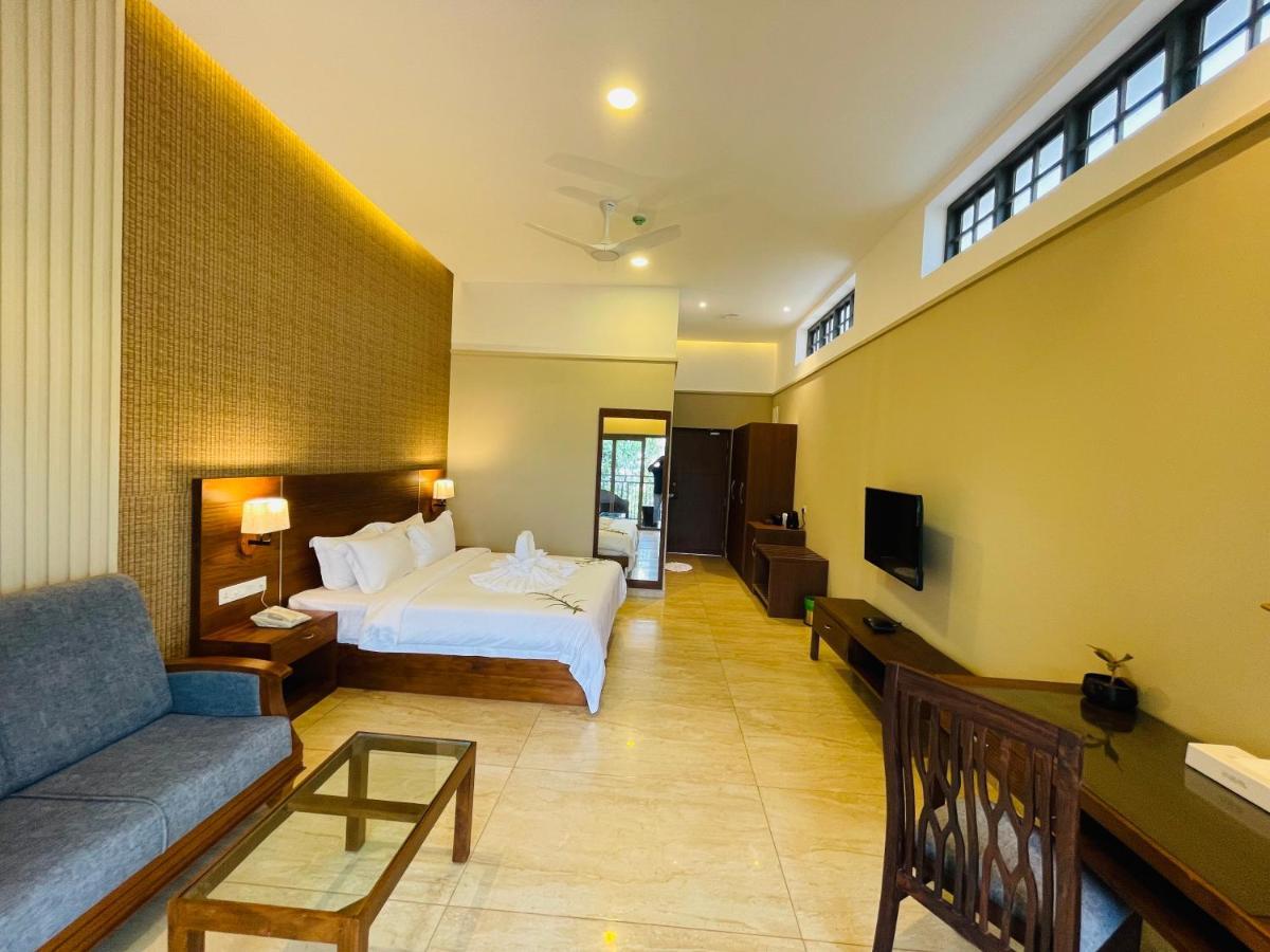 Elephant Passage Munnar Exteriör bild Deluxe Room